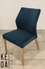 nowoczesne krzesło tapicerowane veos, krzesło granatowe, krzesło z niebieską tapicerką, niebieskie krzesło, nowe krzesło, krzesło z profilowanym oparciem, nowoczesne, krzesło tapicerowane drewniane nogi,